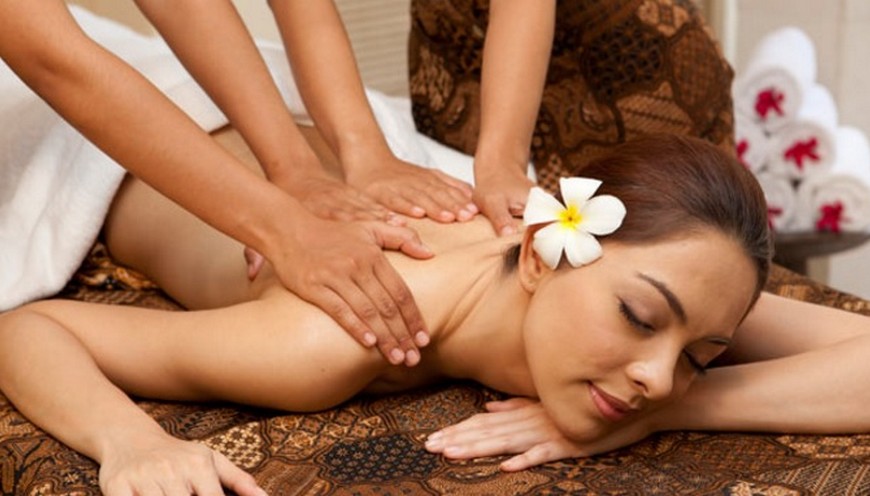 Four Hand Massagee Dubai